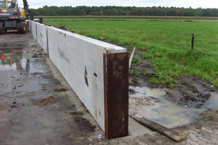 Kanaalplaten als sleufsilo - Dam Beton
