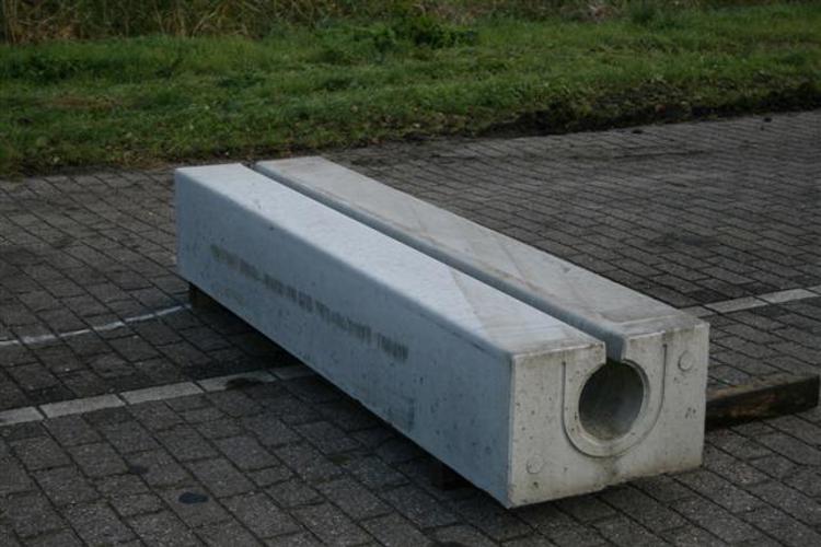 Verholen goot - dam beton