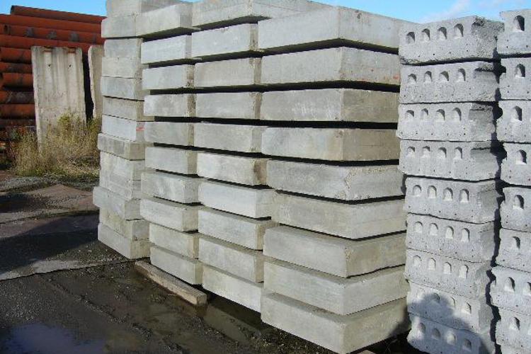Damleggers - Dam Beton