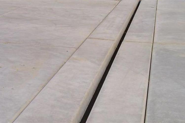 Verholen goot - dam beton