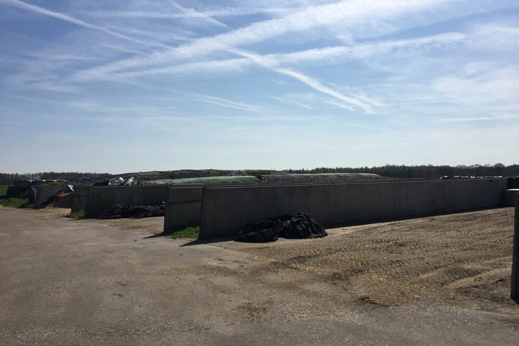 Volledige sleufsilo's 